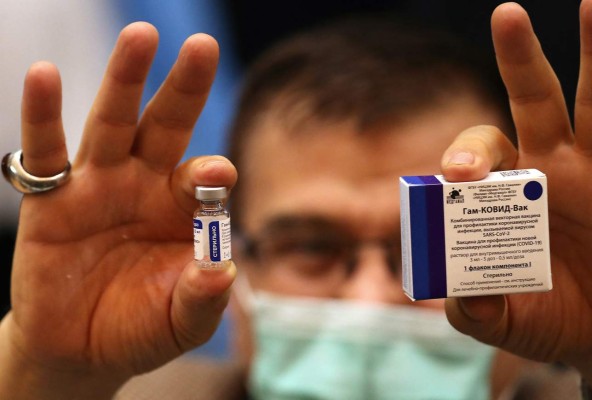 Dos dosis de vacuna AstraZeneca que vendrán a Honduras protegen hasta un 90%