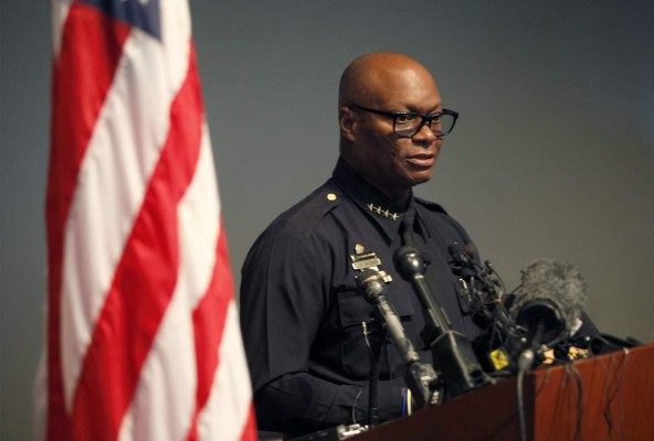 Padres del tirador de Dallas: 'Micah se había decepcionado del Ejército”