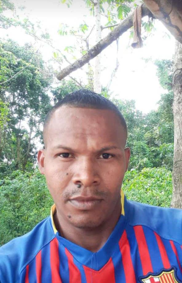 La muerte de los dos policías es investigada por cuatro equipos de unidades especiales, dirigidos por el director de la Policía Nacional, el general Juan Manuel Aguilar Godoy, quien desde el lunes se desplazó al lugar.