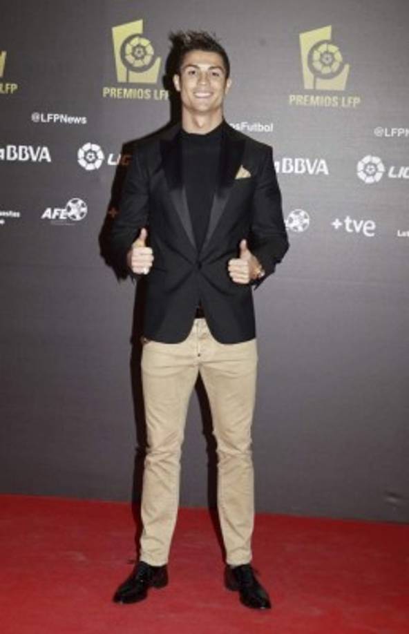 CRISTIANO RONALDO. 88 millones llegaron a la cuenta bancaria del futbolista portugués.