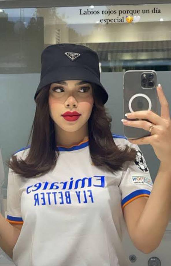 Y es que, el posible romance no solo es actual, viene de tiempo atrás. La supuesta relación comenzó a sonar fuertemente en septiembre de 2021, cuando el futbolista del Real Madrid la invitó a un partido en el Santiago de Bernabéu y desde entonces han coqueteado desde sus cuentas de Instagram.