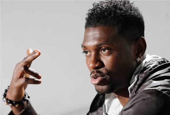 Adebayor intentó suicidarse por culpa de su familia