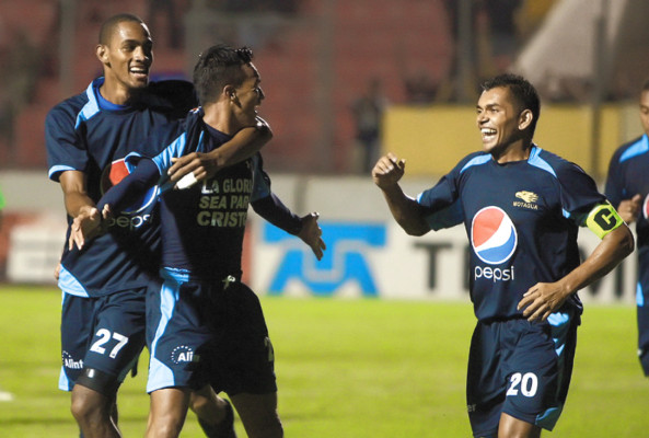 Motagua encarrila el boleto con una goleada