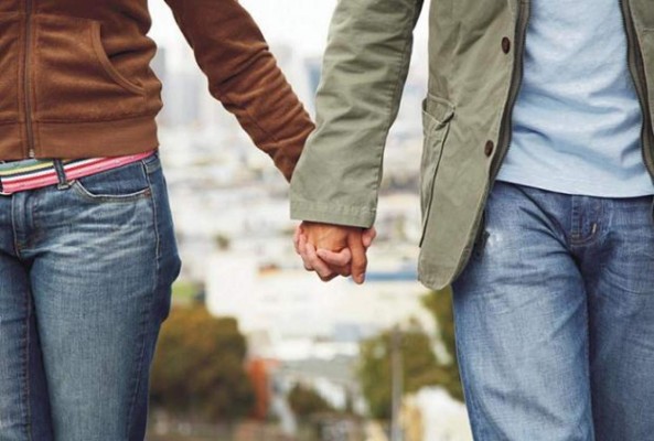 Le atraen los hombres mayores