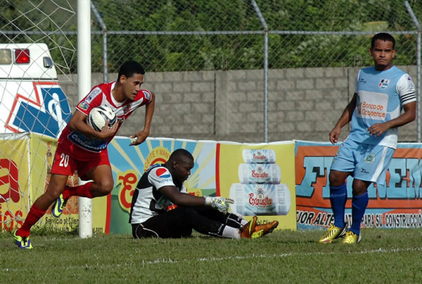 Real Sociedad remonta con polémica al Savio y es finalista en Honduras