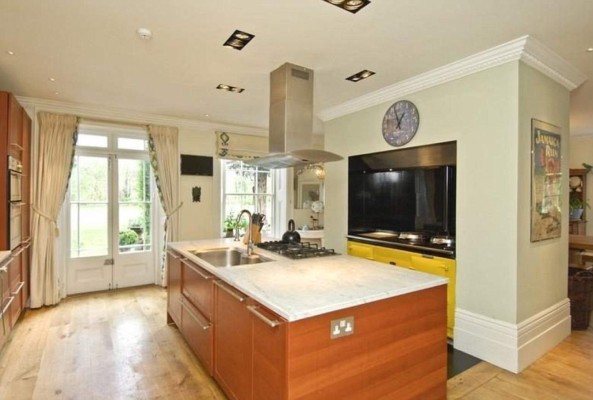 Clooney adquiere mansión de $16 millones