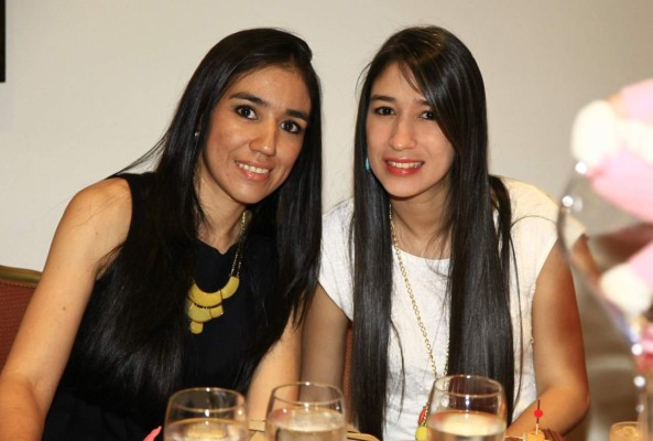 Festejo rosa por Valeria