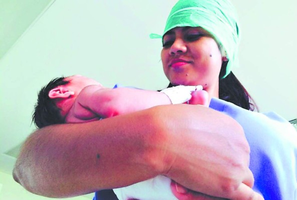 Fuera de Honduras investigarán casos de los bebés con microcefalia