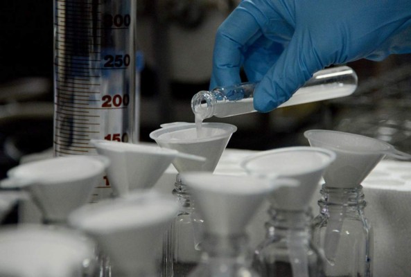 Juez argentino obliga a sanatorio a administrar dióxido de cloro a paciente con covid-19