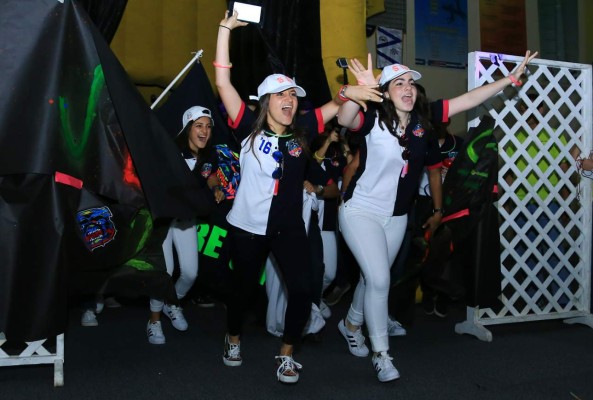 Entrada de los promoción 2016 de la EIS