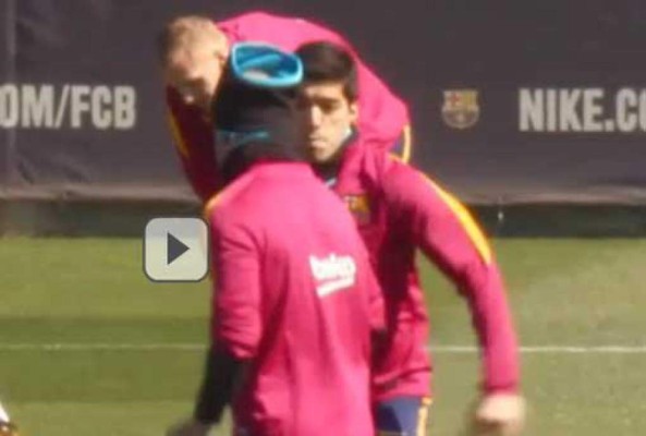 Video: Luis Suárez perdió la paciencia con Mascherano