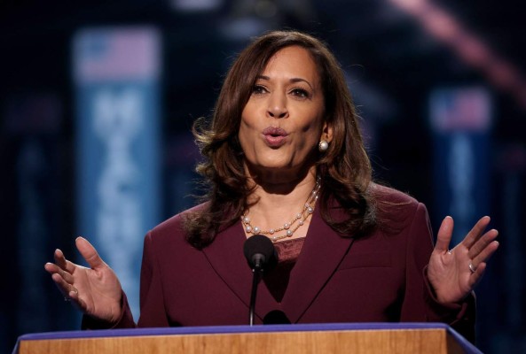 Kamala Harris acepta la nominación demócrata a la vicepresidencia de Estados Unidos