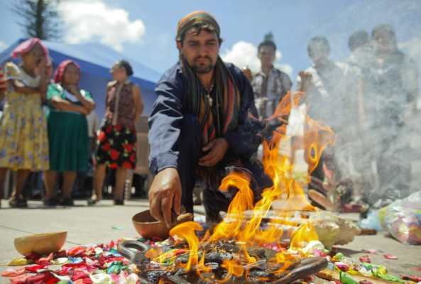 Latinos celebran el Día de la Hispanidad en Nueva York