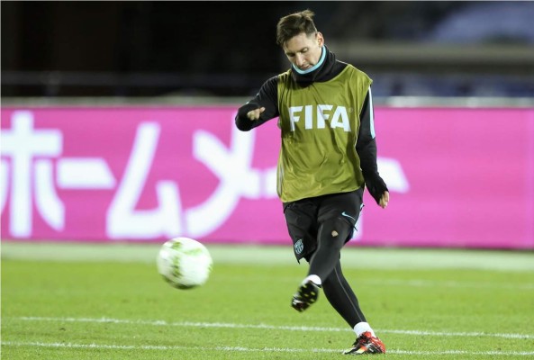 Messi vuelve a entrenar con normalidad