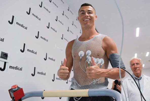 Cristiano Ronaldo pasa el reconocimiento médico con la Juventus