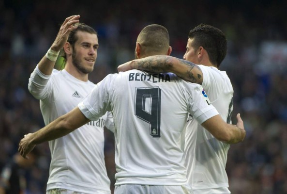 El Real Madrid hace pedazos al Rayo Vallecano con polémica