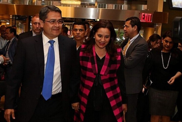 Presidente de Honduras llega a Nueva York