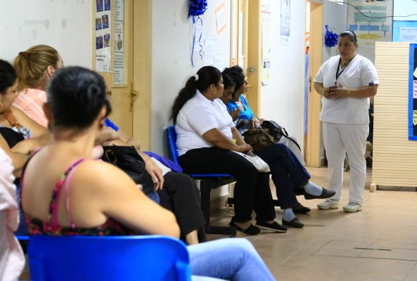 Capacitan a los pacientes diabéticos en el Seguro Social