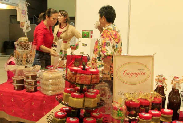 Arranca Feria del Regalo en apoyo a microempresarios hondureños