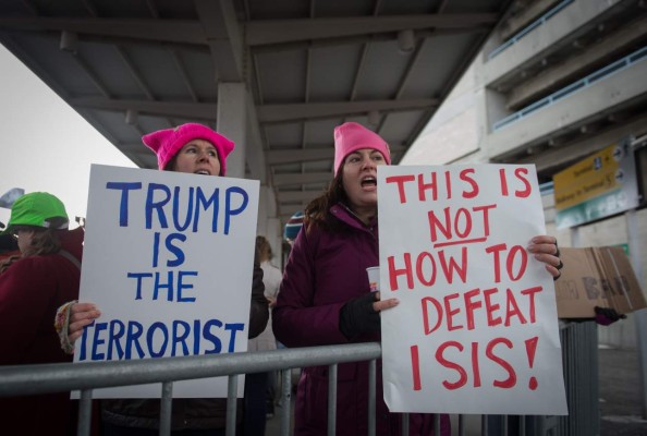 Irán: Decreto de Trump, 'regalo para extremistas”