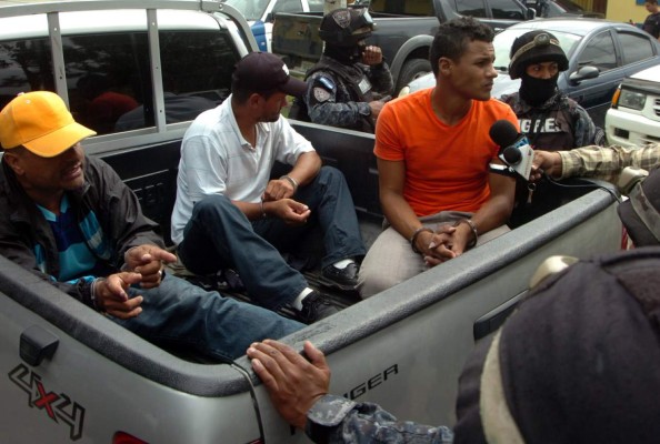 Cae banda acusada de tráfico de drogas y sicariato