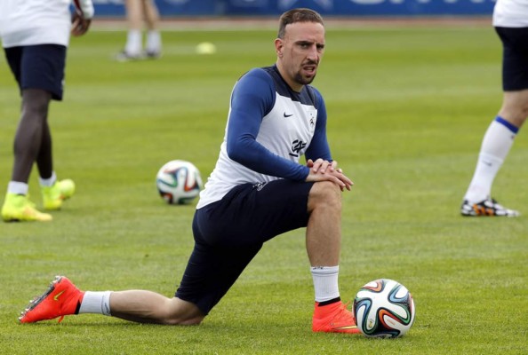 En Francia dan a Ribéry fuera el Mundial por lesión