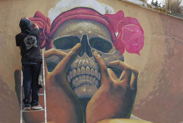 El cementerio de La Paz se vuelve una galería de arte sobre el culto a la muerte