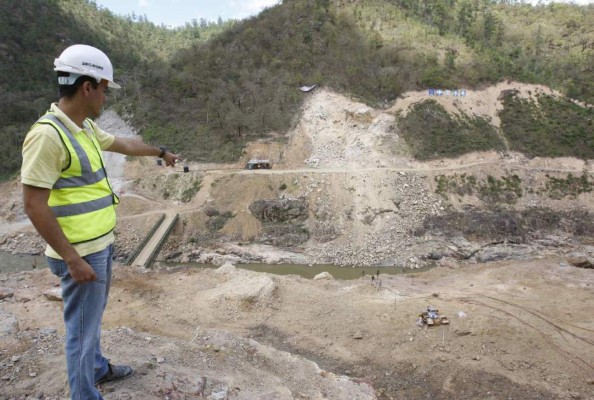 Compiten por supervisión de la represa Patuca III