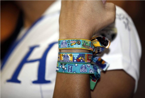 Lanzan pulseras mundialistas en apoyo a la Selección de Honduras