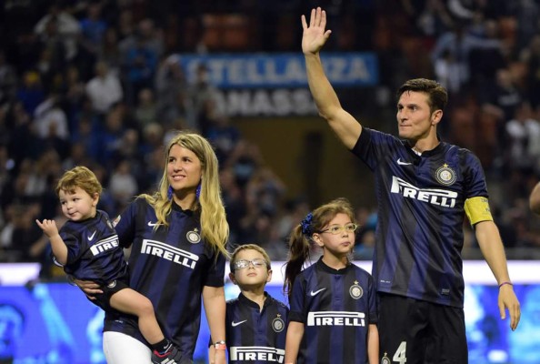 Zanetti dice adiós a la afición del Inter tras 19 años en el club