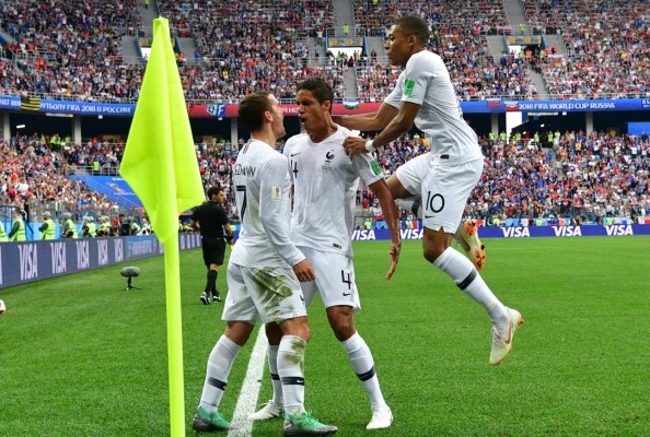 Francia doblega a Uruguay y logra su pase a semifinales del Mundial