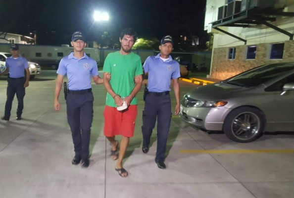 Lo capturan por asaltar en los alrededores de la Unah