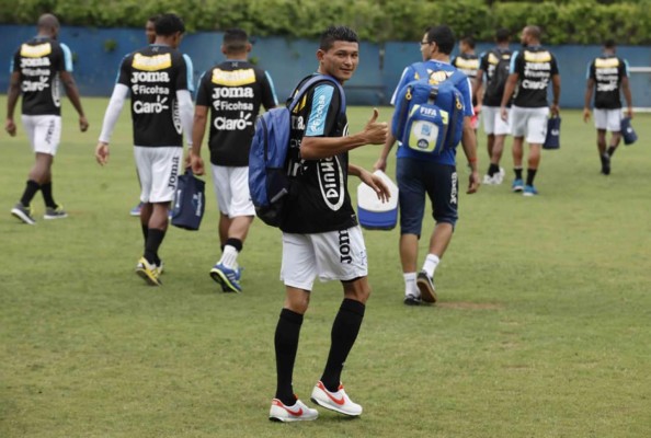 Luis Suárez advierte a los jugadores: 'No más errores. Todos marcan”