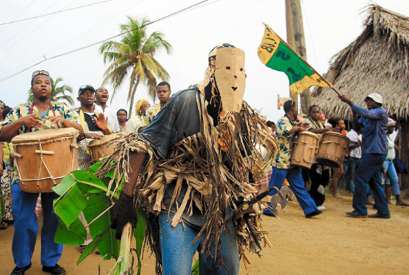 Garífunas festejaron sin olvidar sus múltiples carencias