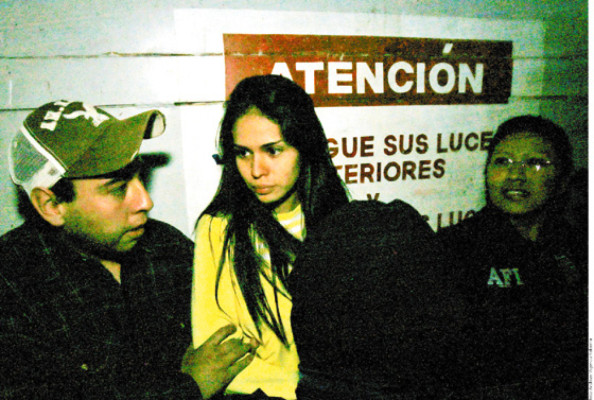 Bellas... entre narcos