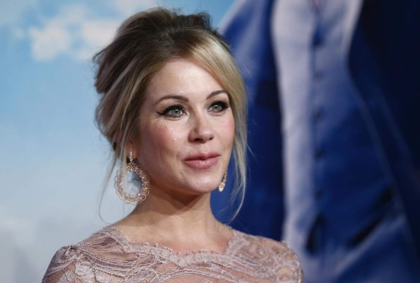 Christina Applegate revela que padece esclerosis múltiple