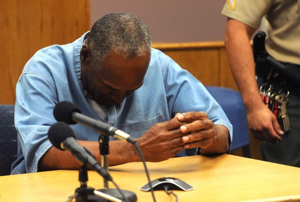 Tras nueve años de cárcel, le dan libertad condicional a O.J. Simpson
