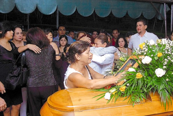 Investigarán ex empleados de ecuatoriano victimado