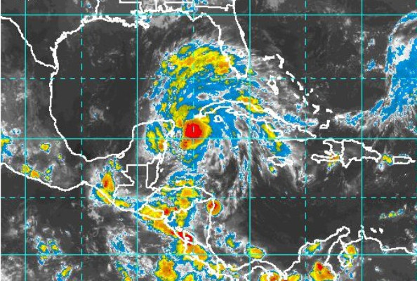 Sistema de baja presión deja fuertes lluvias en La Mosquitia