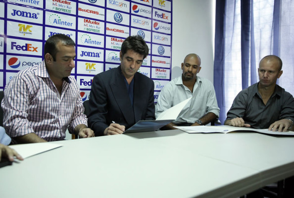 Diego Vásquez, presentado como nuevo entrenador del Motagua