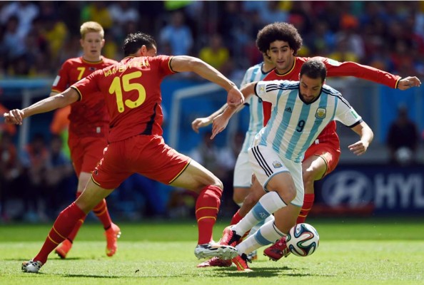 Argentina rompe maldición y pasa a semifinales tras 24 años