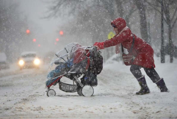 'Prepárense para lo peor', dice alcalde de NY por una tormenta de nieve 'jamás antes vista'