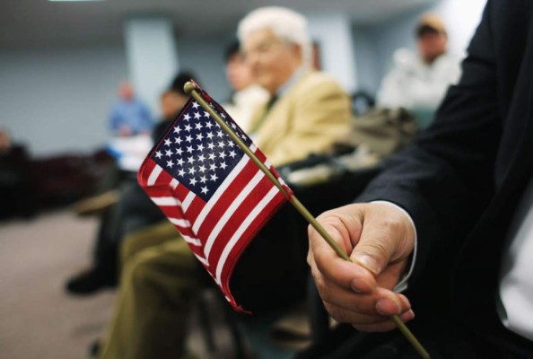 Diez días tienen hondureños para reinscribirse al TPS