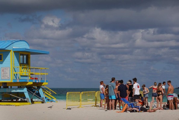 Miami se olvida de la pandemia con un spring break sin mascarillas