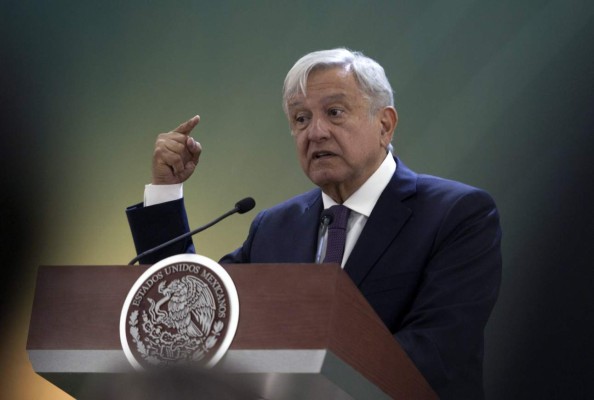 López Obrador exhorta al diálogo para lograr 'solución pacífica' en Venezuela   