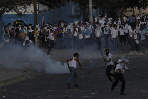 Se recrudecen protestas en el Instituto Vicente Cáceres