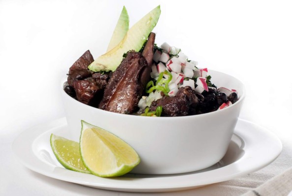 Receta para preparar frijoles con cerdo