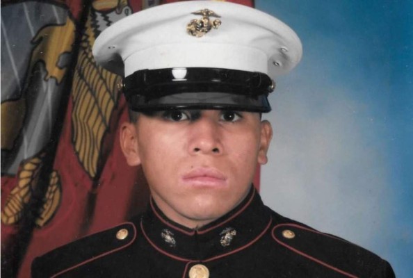 EEUU deporta de improviso a salvadoreño veterano de combate en Irak