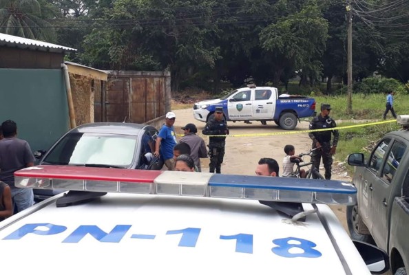 Encuentran dos cadáveres envueltos en sábanas