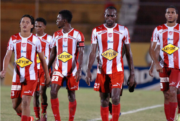 El Vida perdona al Real España y es colista